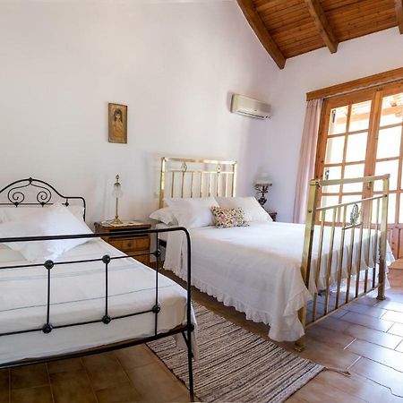Villa Artjeta Kastrosikia Bagian luar foto