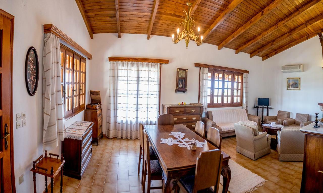 Villa Artjeta Kastrosikia Bagian luar foto